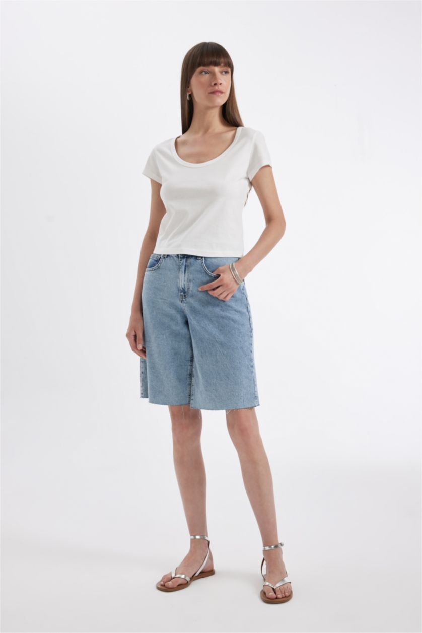 نساء بيج فاتح تيشيرت نص كم قصة عادية برقبة مستديرة