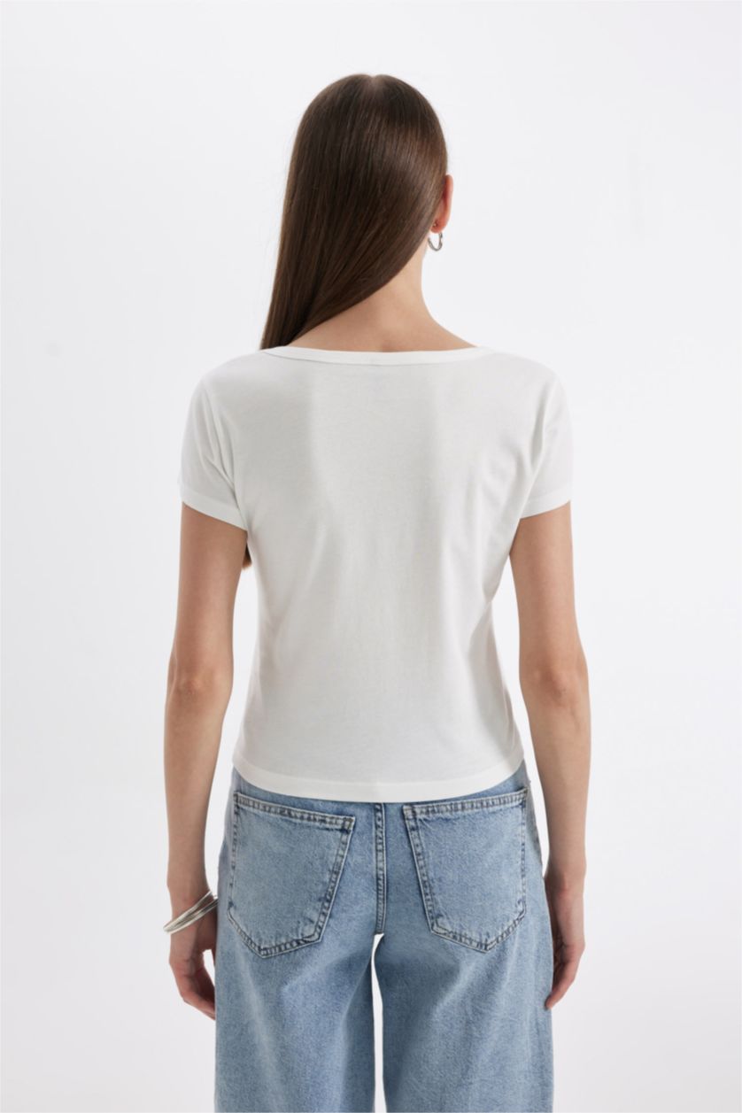 نساء بيج فاتح تيشيرت نص كم قصة عادية برقبة مستديرة