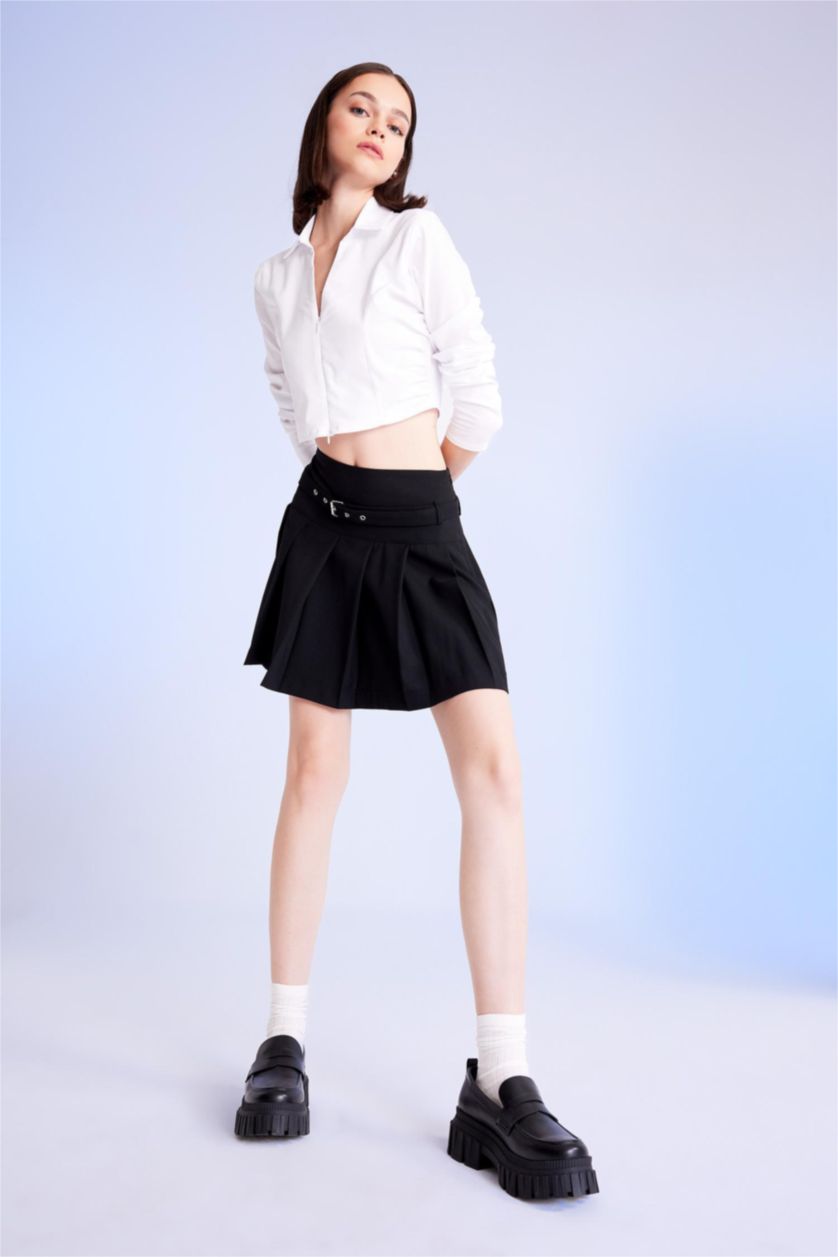 Woman Black Pleat High Waist Mini Skirt