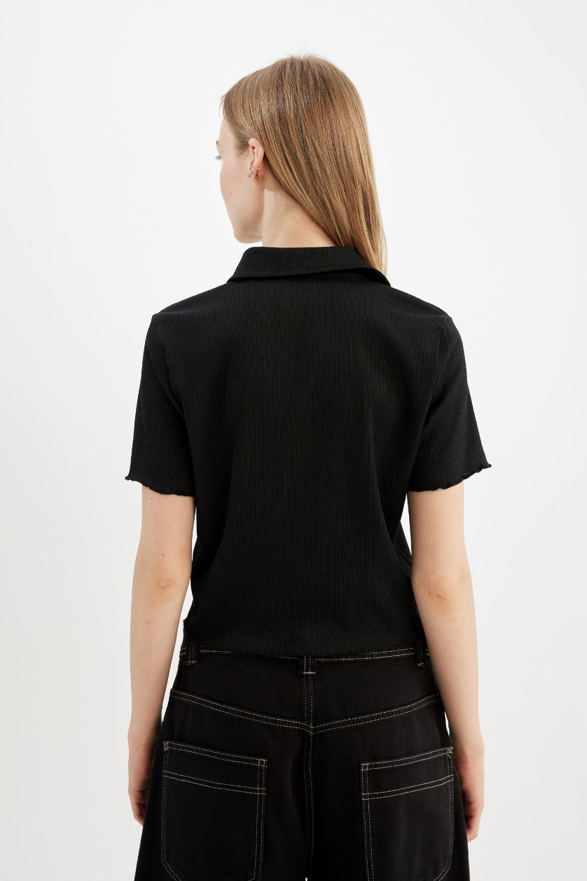 Kadın Siyah Fitted Bürümcük Kısa Kollu Gömlek