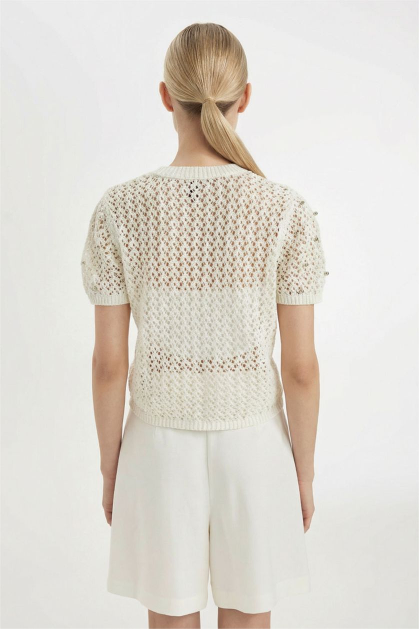 حريمي بيج فاتح تي شيرت كروشيه تريكو نص كم قصة عادية