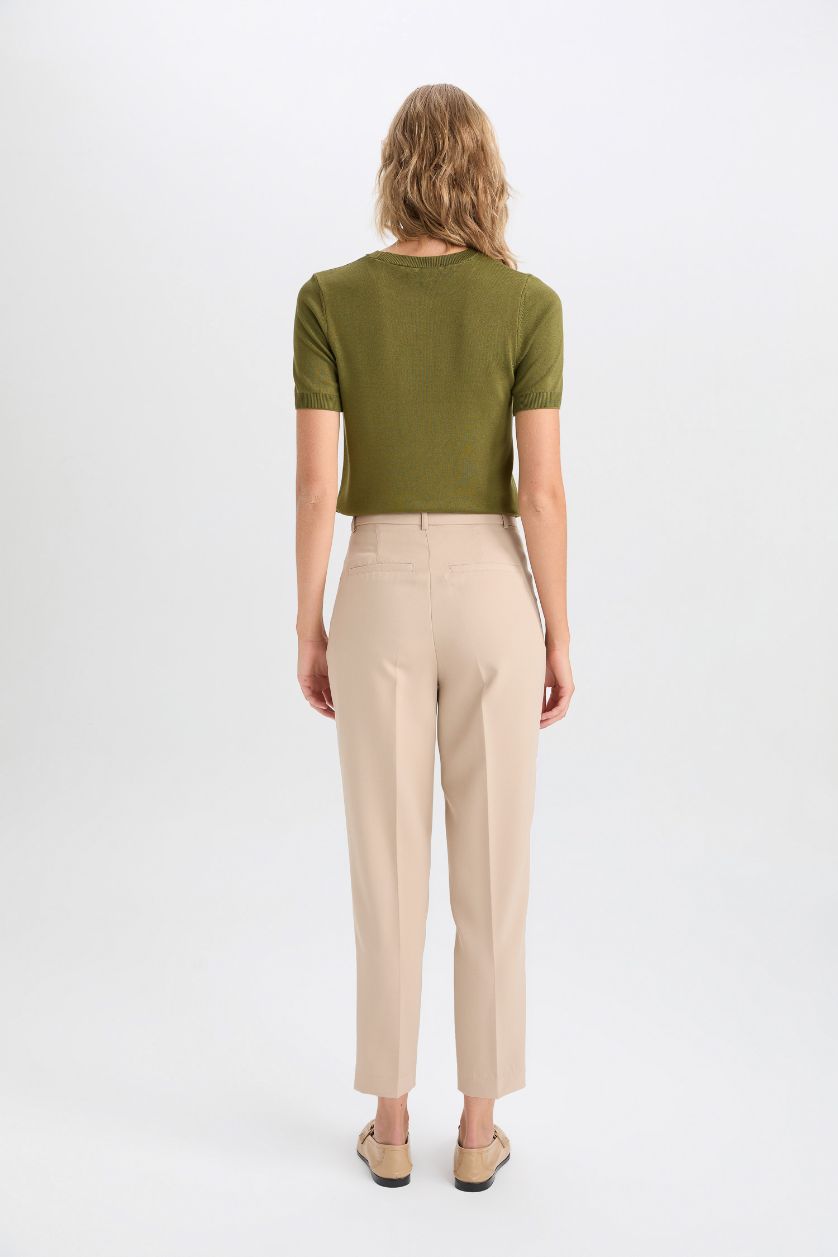 Kadın Bej Carrot Fit Kumaş Pantolon Çift Cepli Yüksek Bel Basic Düz Dar Paça