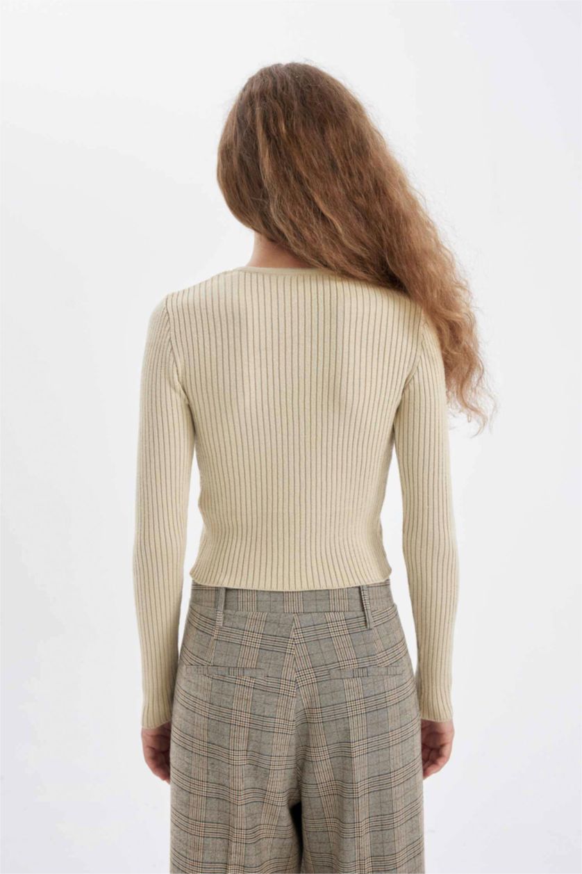 Kadın Ekru Slim Fit Dar Kesim Bisiklet Yaka Bağcıklı Basic Düz Triko Hırka