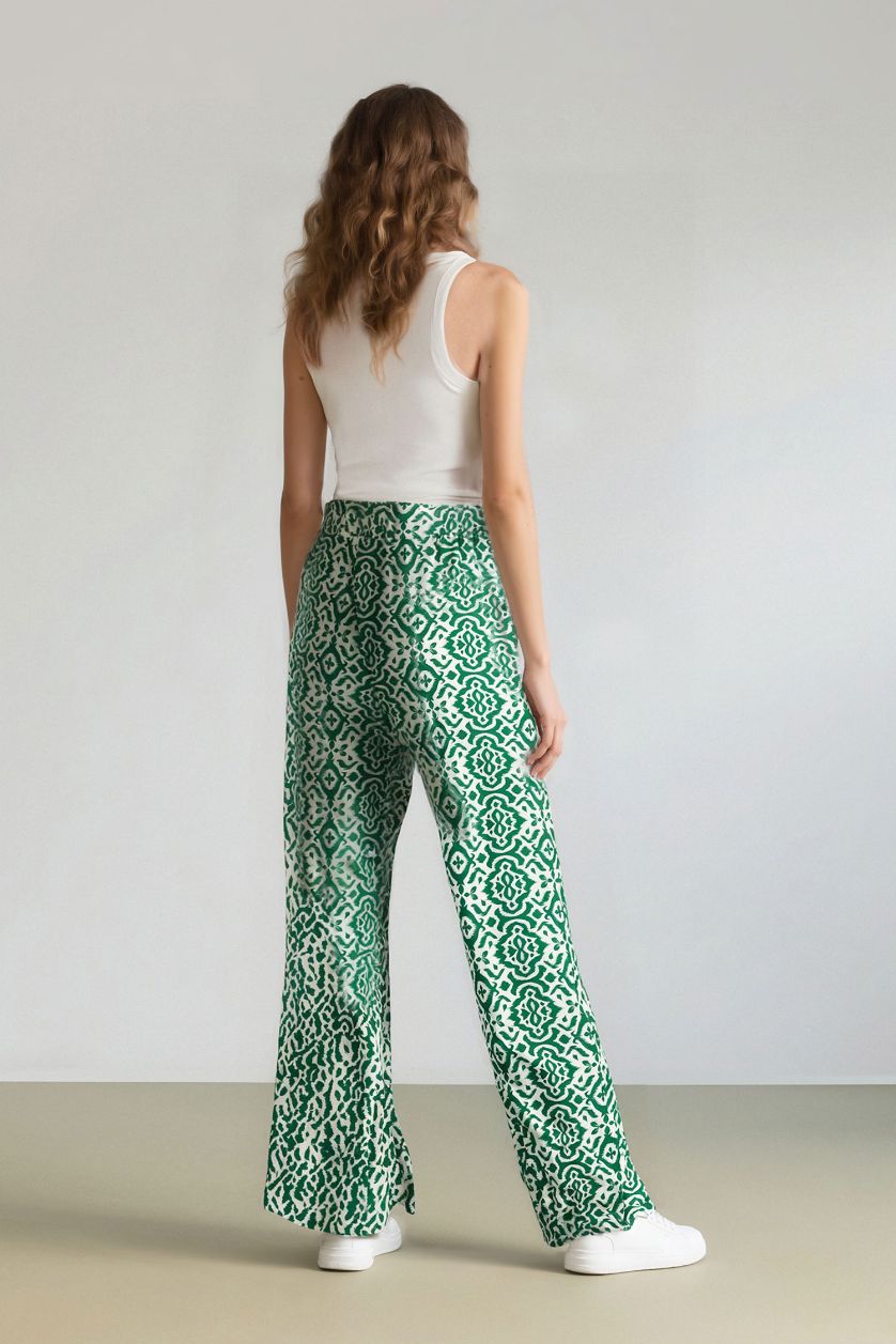 Woman Green Regular Fit Wide Leg Patterned Trousers