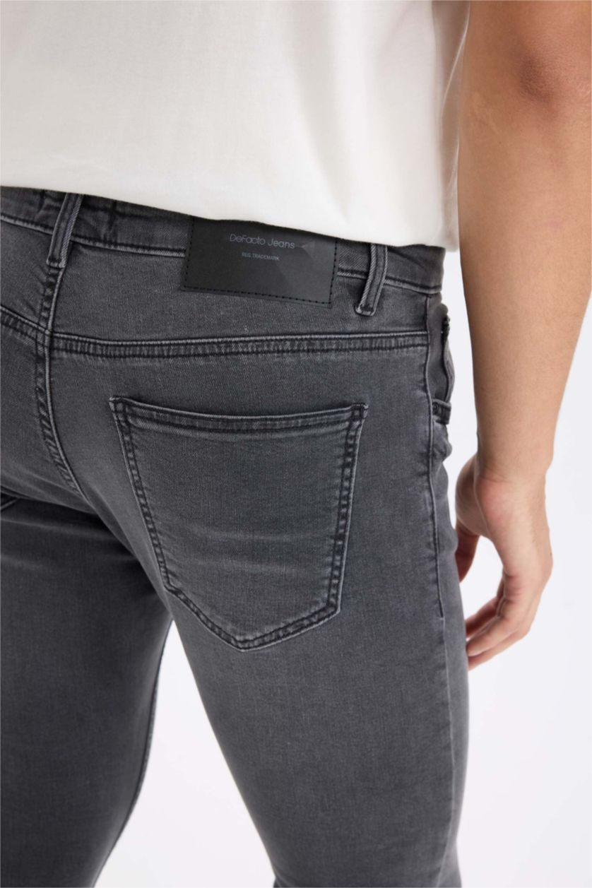 MAN Anthracite Skinny Comfort Fit Ripped Detailed Skinny Leg Jeans