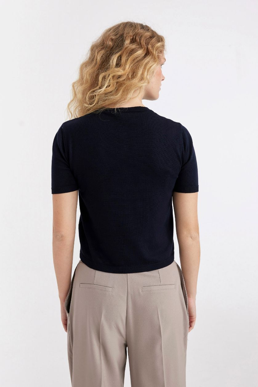 Kadın Lacivert Regular Fit Bisiklet Yaka Basic Düz Düğmeli Kısa Kollu Siyah Triko Hırka