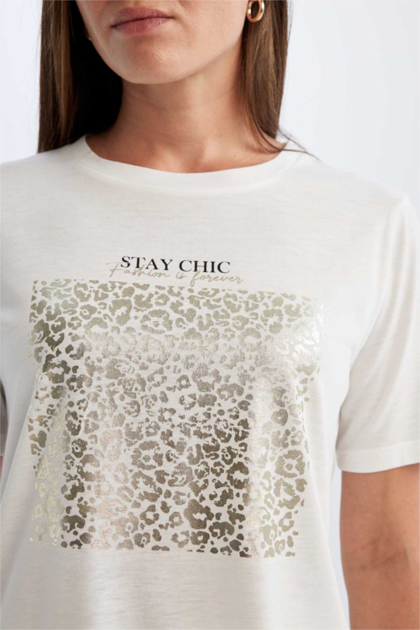 نساء بيج فاتح تيشيرت نص كم قصة عادية برقبة دائرية