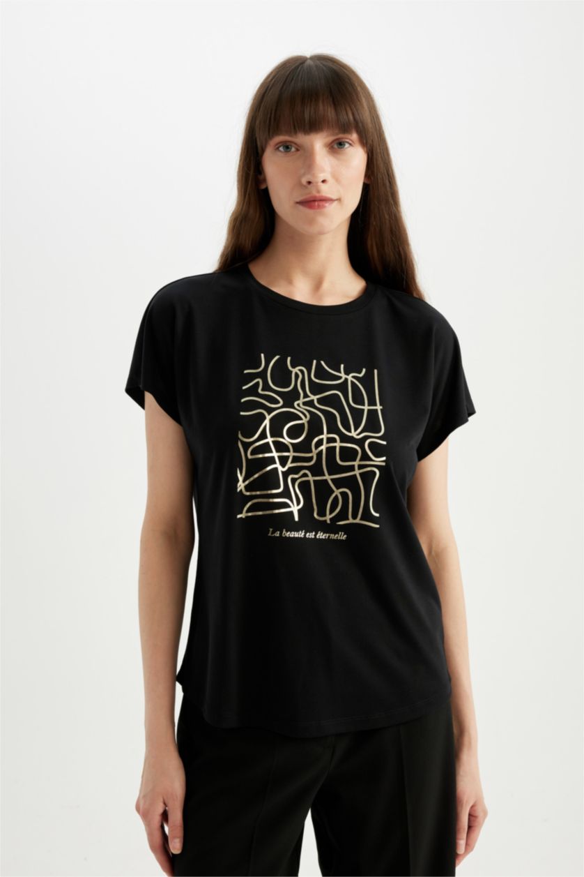 Kadın Siyah Regular Fit Bisiklet Yaka Baskılı Kısa Kollu Tişört