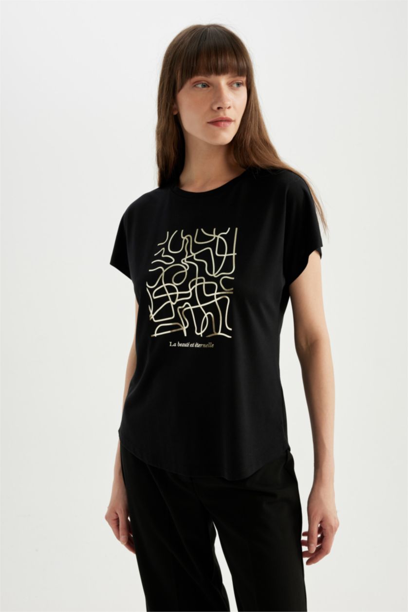 Kadın Siyah Regular Fit Bisiklet Yaka Baskılı Kısa Kollu Tişört