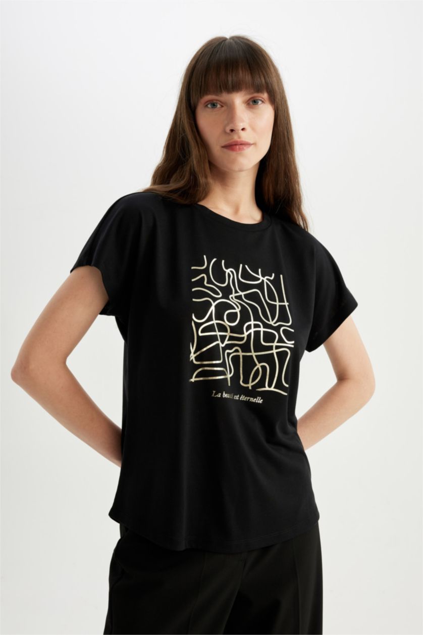 Kadın Siyah Regular Fit Bisiklet Yaka Baskılı Kısa Kollu Tişört