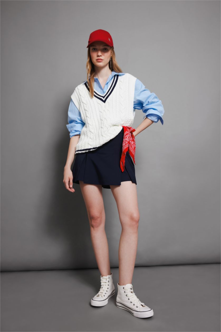 Women Ecru Regular Fit V-Neck