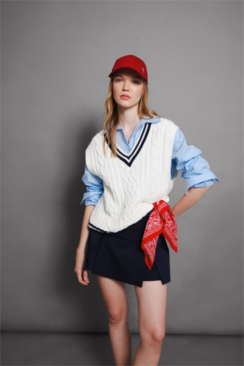 Women Ecru Regular Fit V-Neck