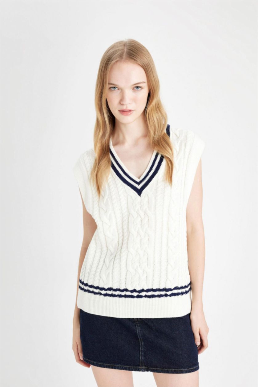 Women Ecru Regular Fit V-Neck