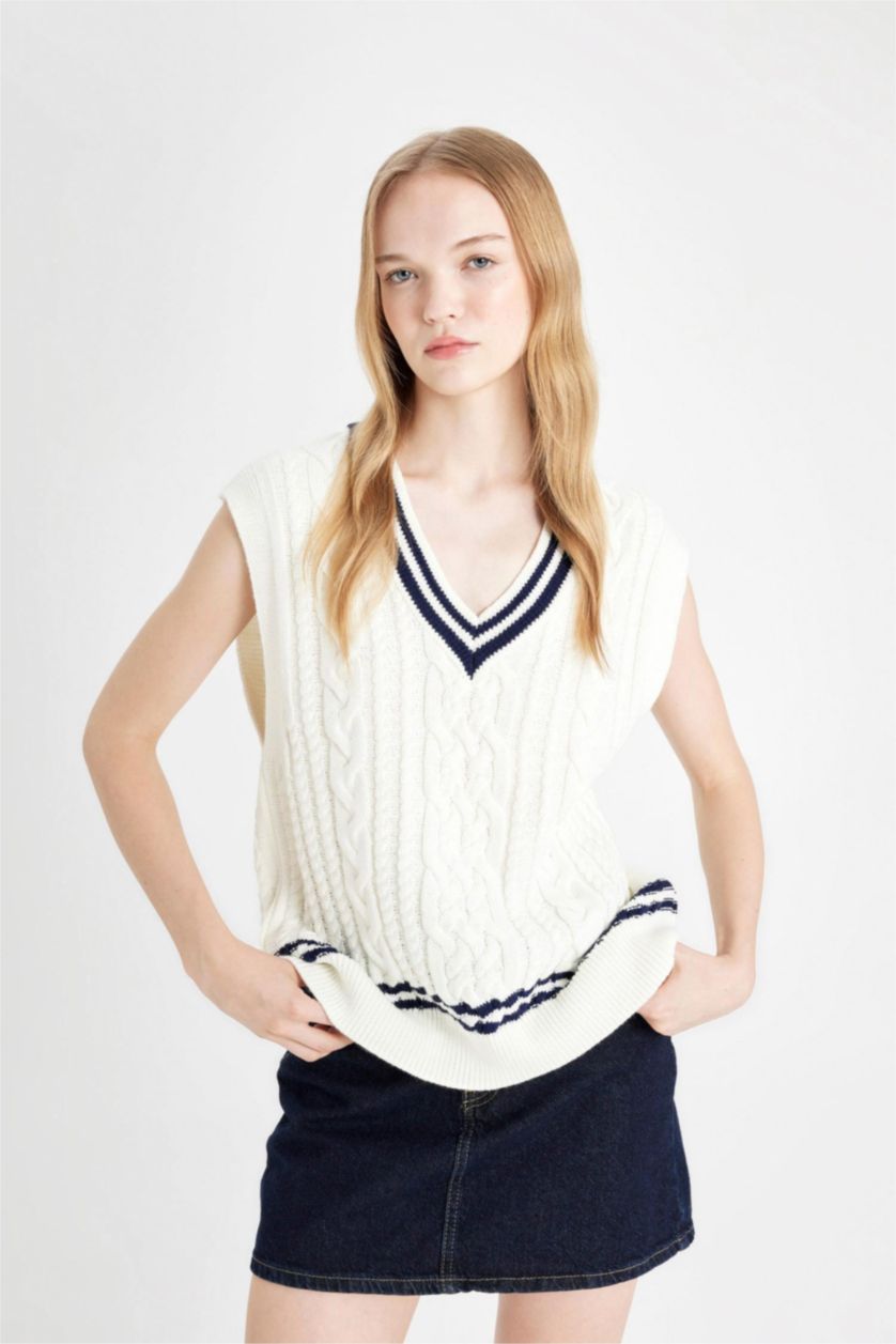 Women Ecru Regular Fit V-Neck