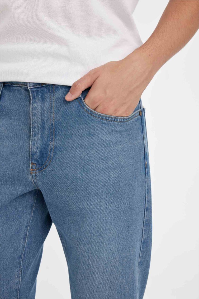 Мужчины Голубрй Джинсы Slim Tapered Fit приталенного кроя со средней талией