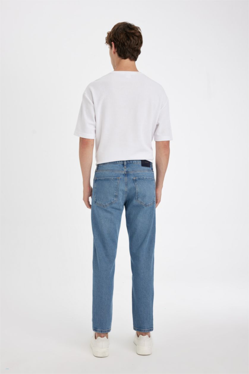 Мужчины Голубрй Джинсы Slim Tapered Fit приталенного кроя со средней талией