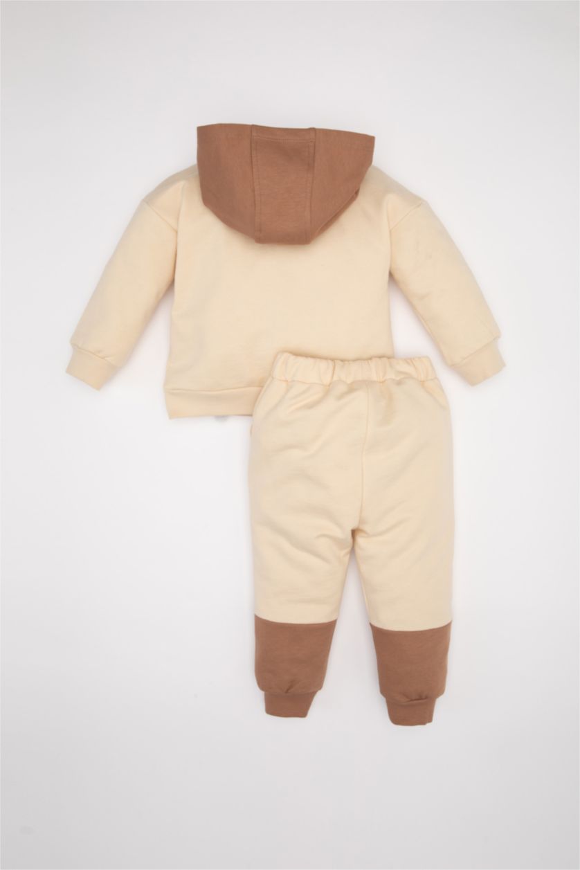 Erkek Bebek Bej Erkek Bebek 2'li Takım Kapüşonlu Baskılı Sweatshirt Beli Lastikli Jogger Eşofman Altı