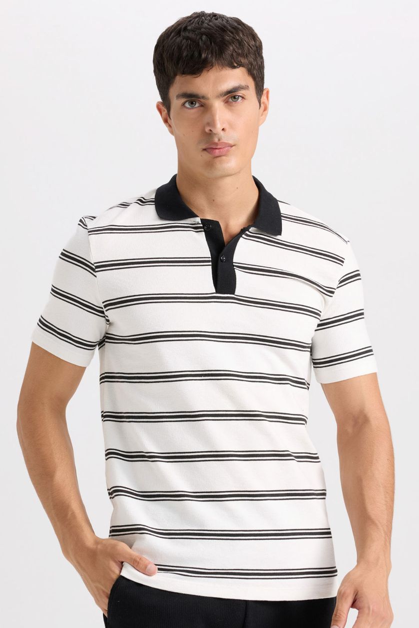 Erkek Kırık Beyaz Slim Fit Dar Kesim Polo Yaka Çizgili Kısa Kollu Tişört