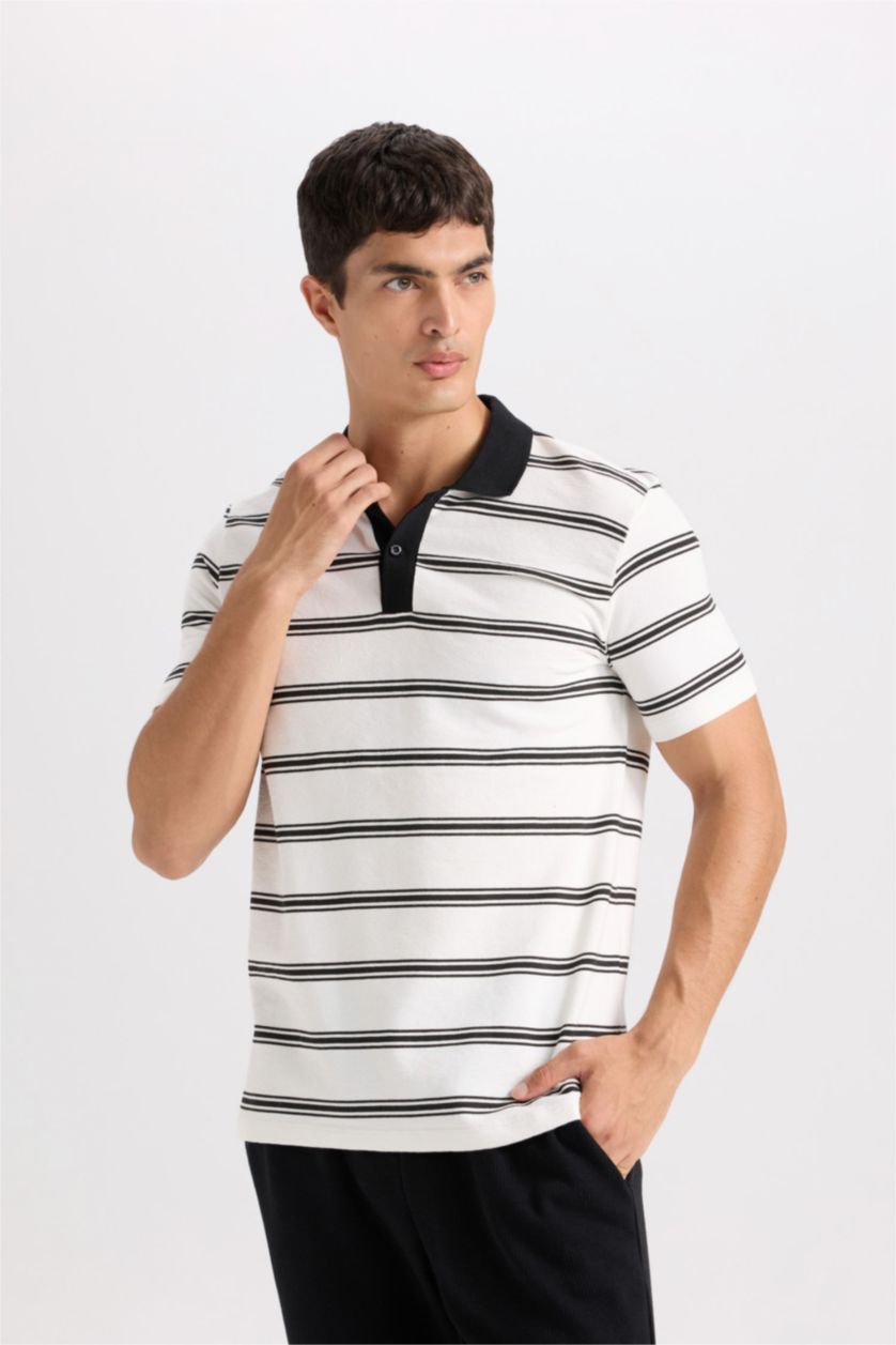 Erkek Kırık Beyaz Slim Fit Dar Kesim Polo Yaka Çizgili Kısa Kollu Tişört