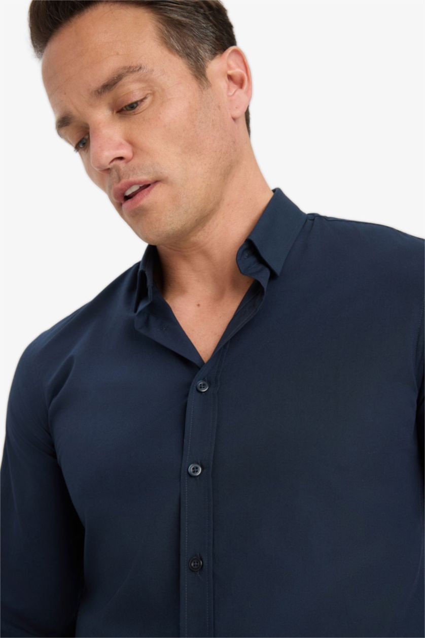 Мужчины Синий Рубашка slim fit с длинными узкими рукавами и поло-воротником из поплина