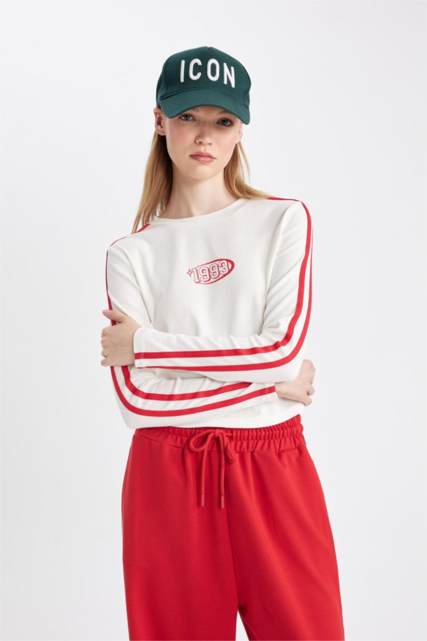 Kadın Kırık Beyaz Fitted Vücuda Oturan Bisiklet Yaka Baskılı Ribana Uzun Kollu Tişört