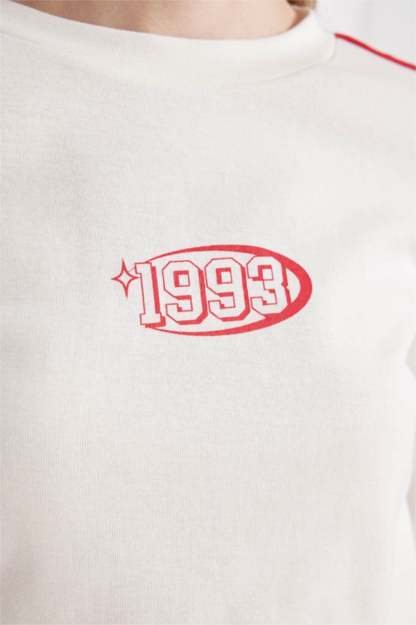 Kadın Kırık Beyaz Fitted Vücuda Oturan Bisiklet Yaka Baskılı Ribana Uzun Kollu Tişört