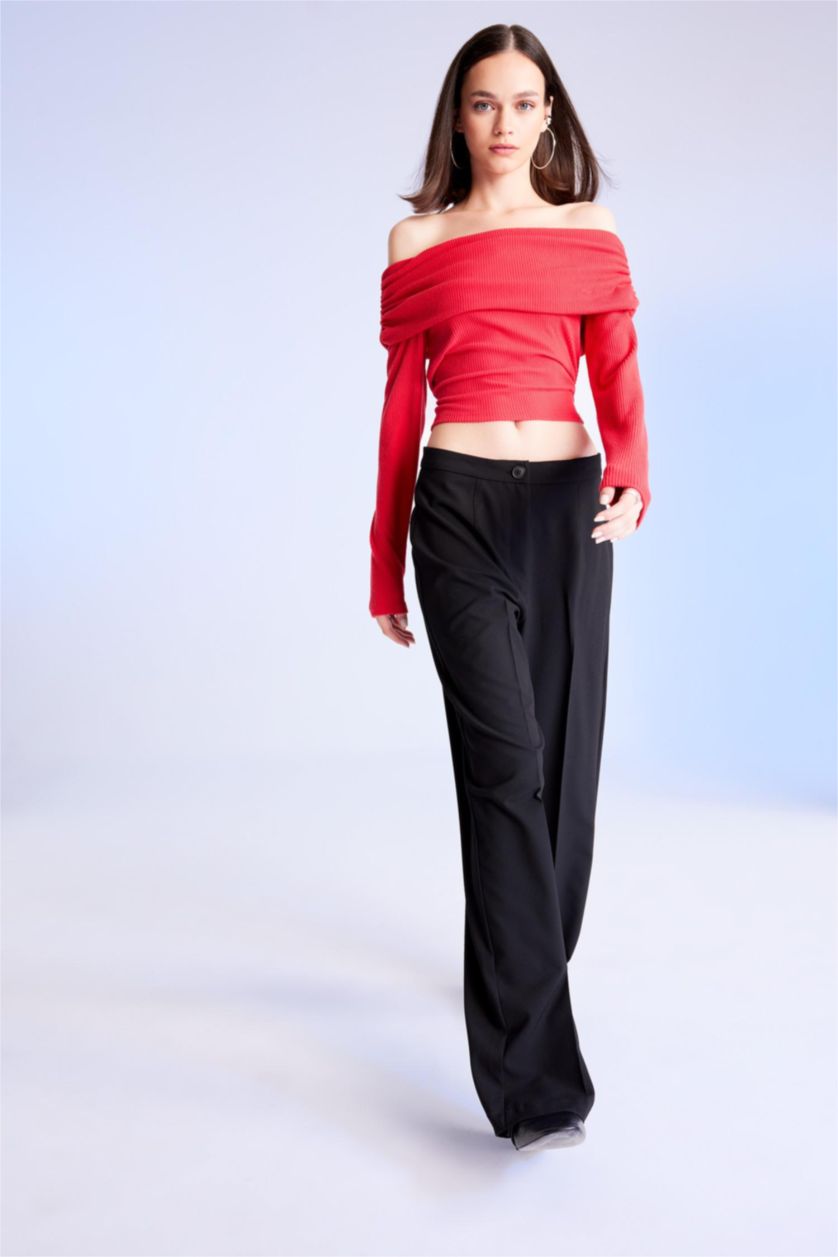 حريمي أحمر تيشيرت كم طويل سليم فيت مضلع بكتف مكشوف