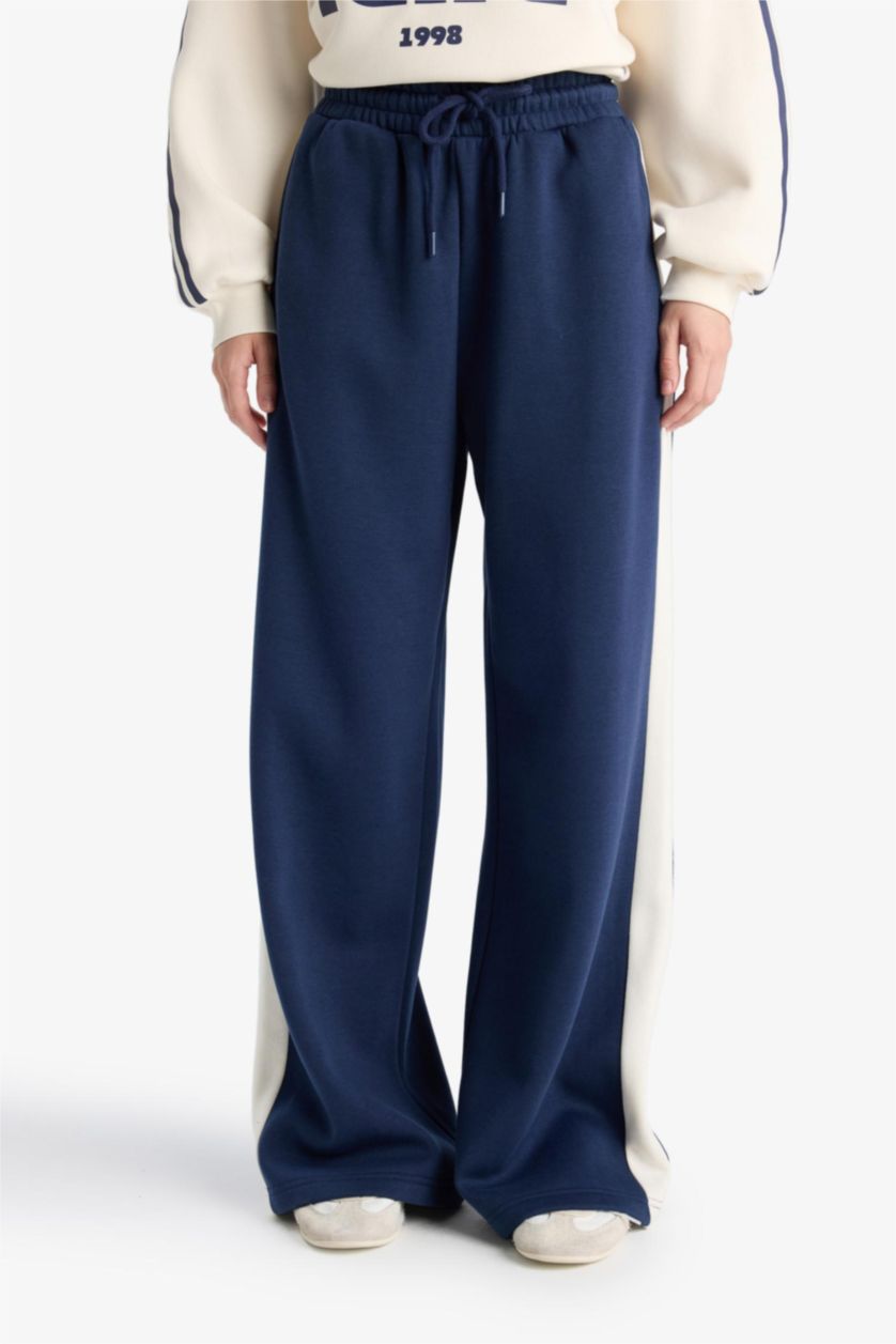 Woman NAVY Wide Leg Trousers