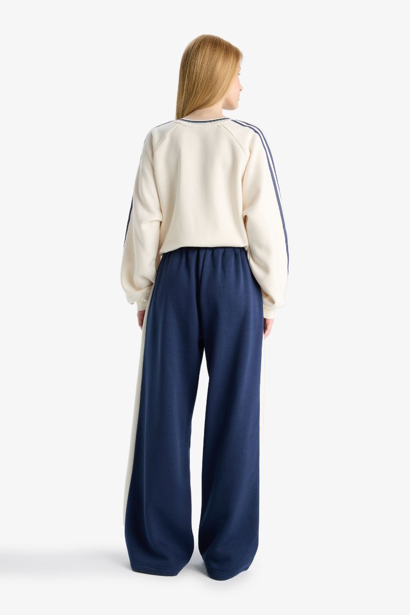 Woman NAVY Wide Leg Trousers