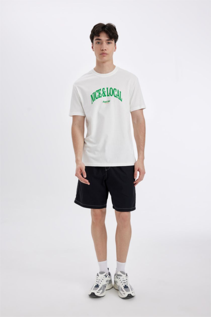 رجالي بيج فاتح تيشيرت مطبوع قصة عادية برقبة مستديرة