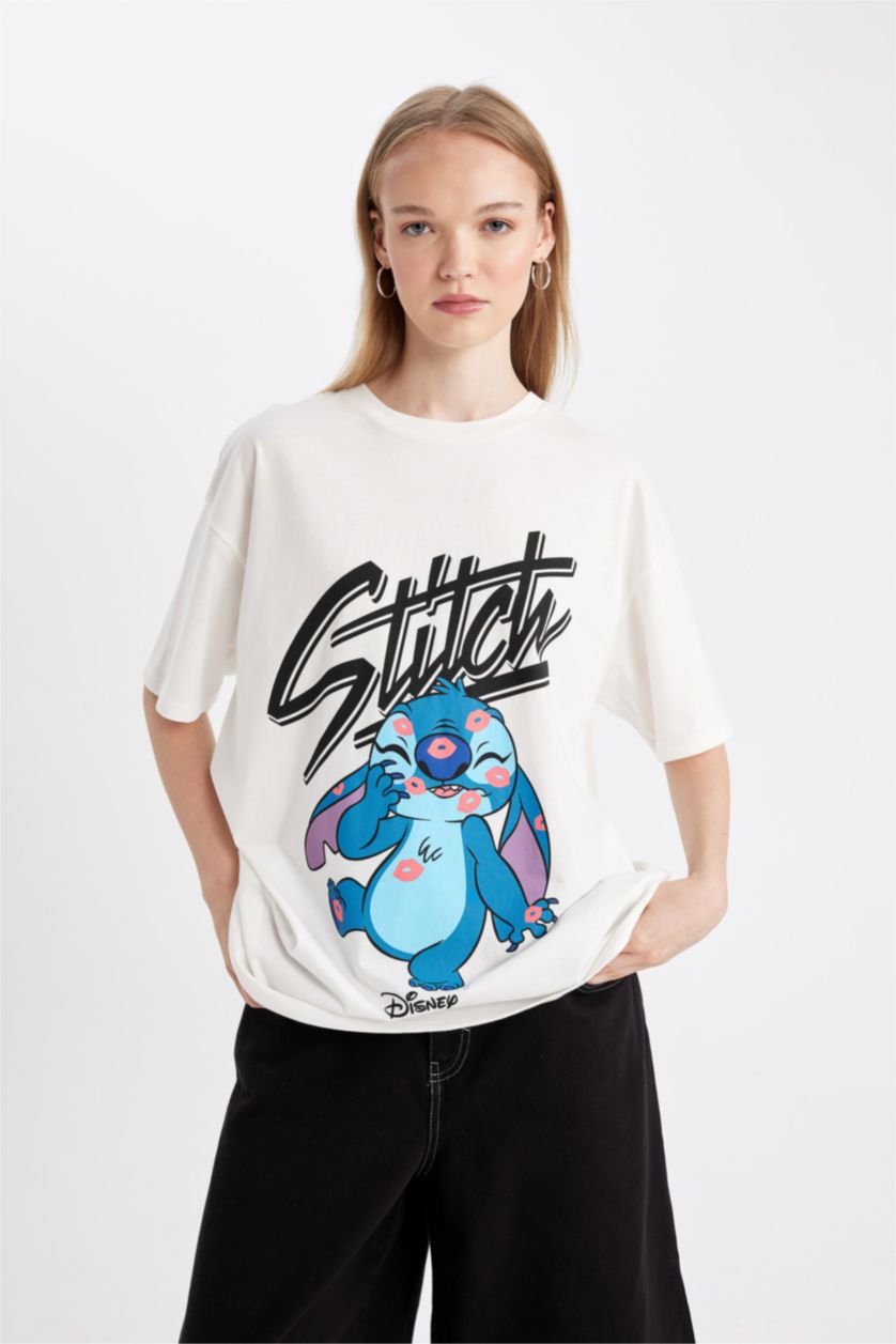 Kadın Kırık Beyaz Disney Lilo & Stitch Oversize Geniş Kalıp Bisiklet Yaka Kısa Kollu Tişört