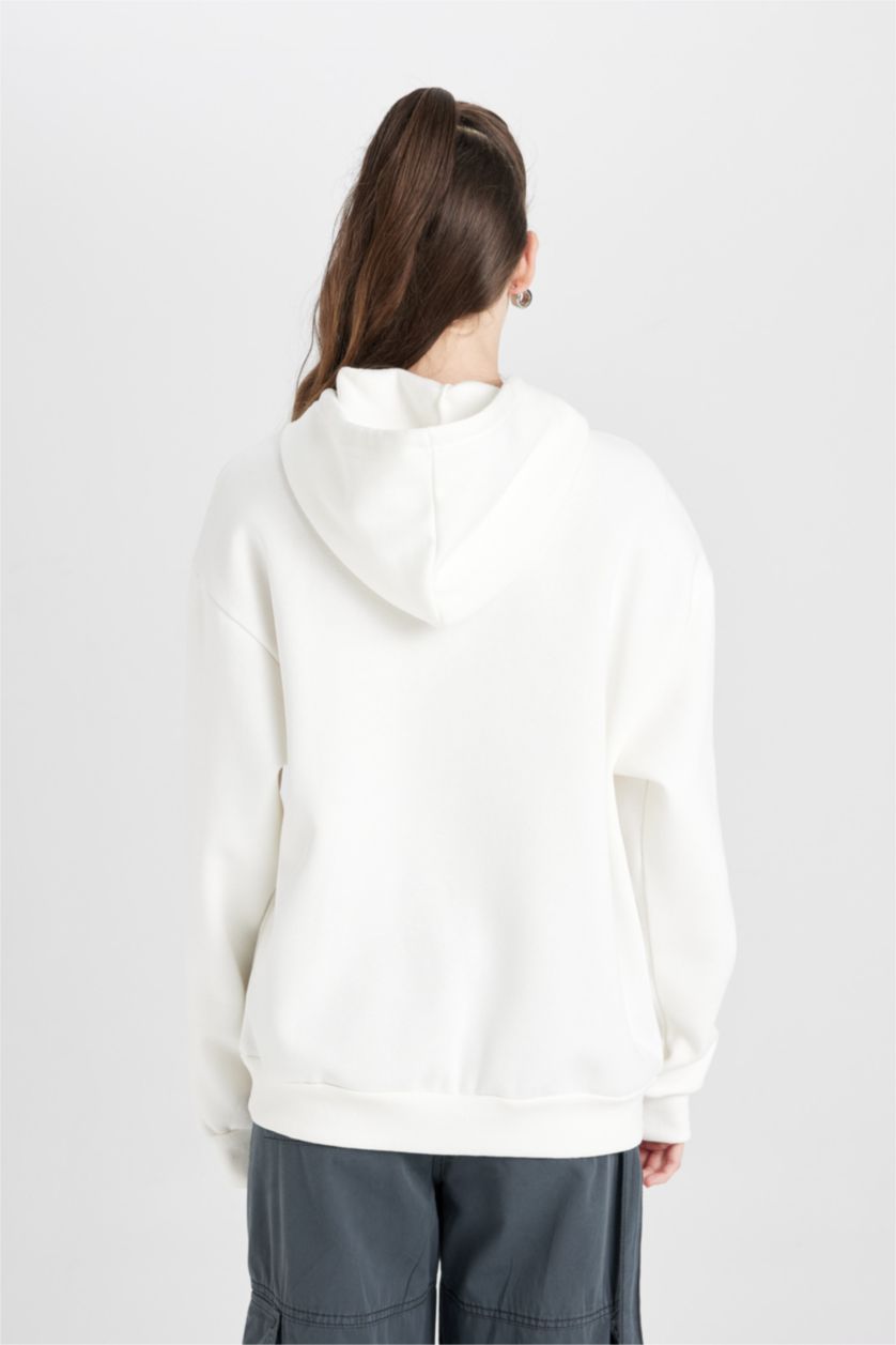 نساء اوف وايت سويت شيرت مطبوع واسع بغطاء للرأس من باور باف جيرلز