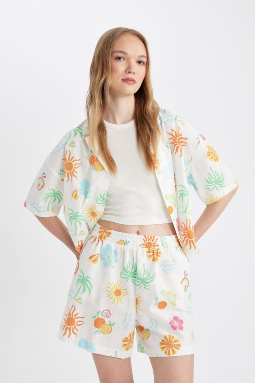 Kadın Beyaz Desenli Normal Bel Flamlı Pamuk Şort