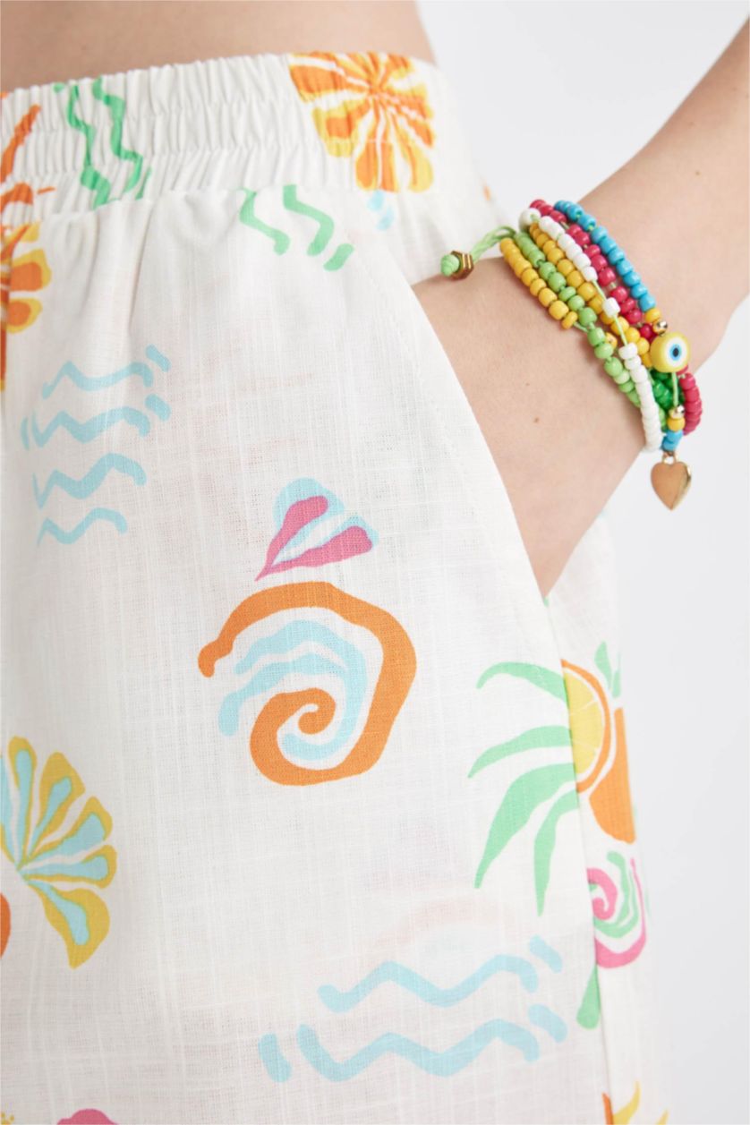 Kadın Beyaz Desenli Normal Bel Flamlı Pamuk Şort