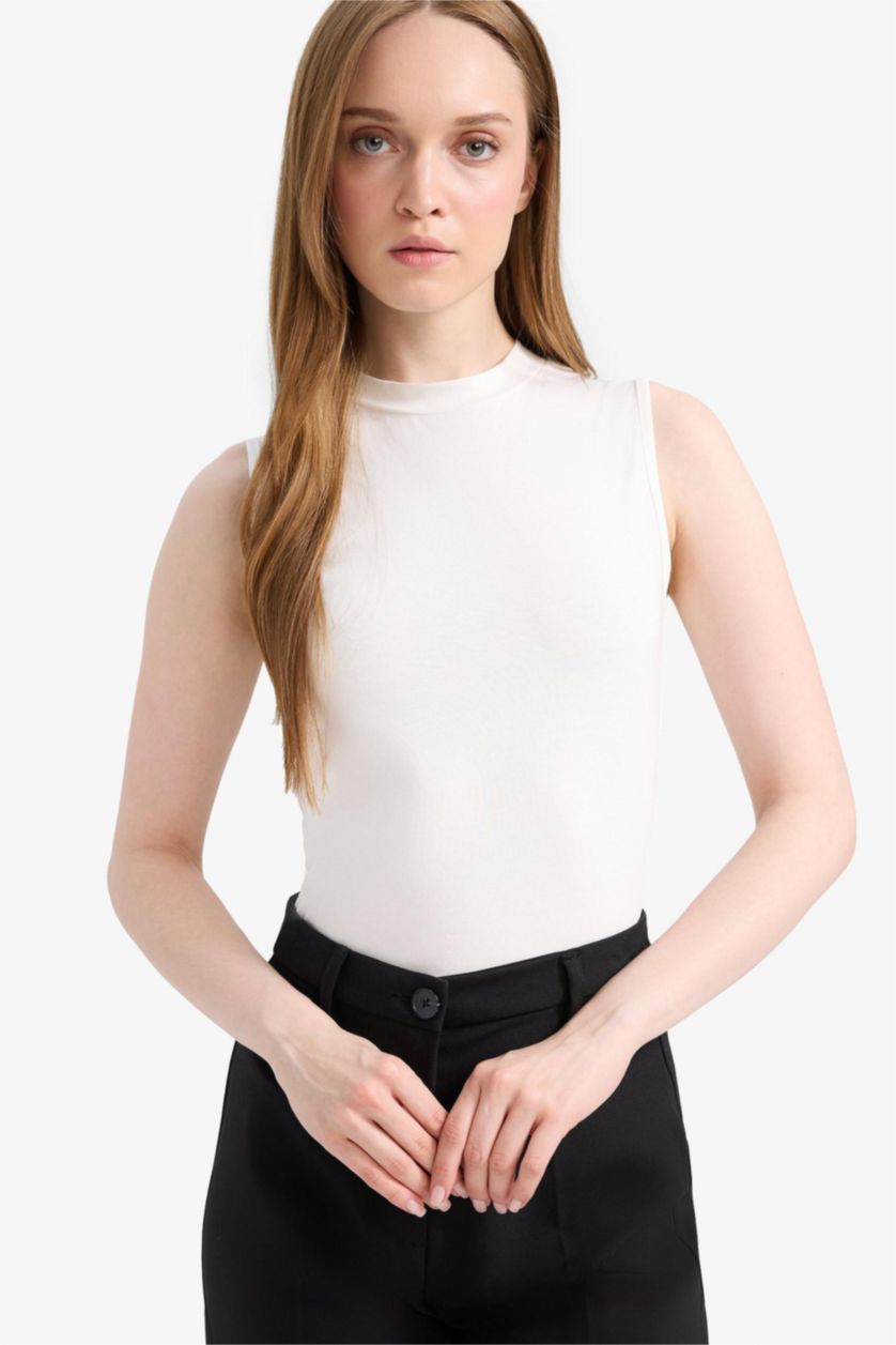 Kadın Ekru Bisiklet Yaka Basic Düz Atlet