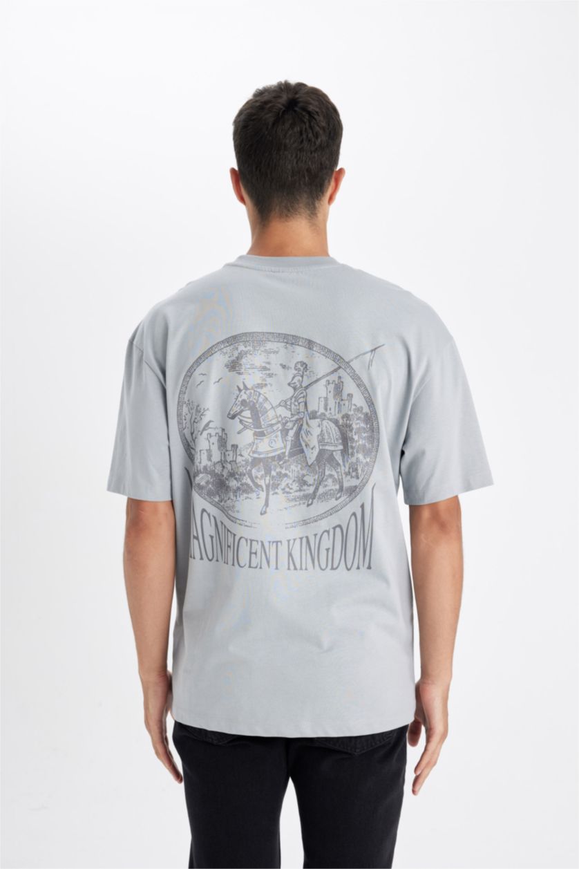 رجال رمادي تيشيرت نص ردن اوفر سايز بطبعة من الخلف