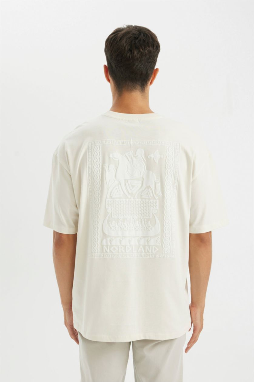 Man Ecru Oversize Fit Crew Neck Back Printed T-Shirt