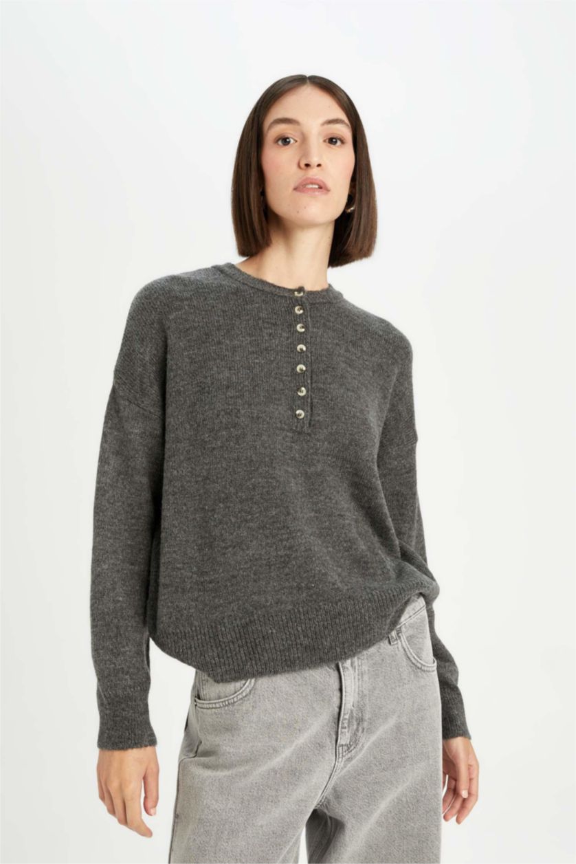 Kadın Antrasit Oversize Geniş Kalıp Düğmeli Yaka Triko Kazak