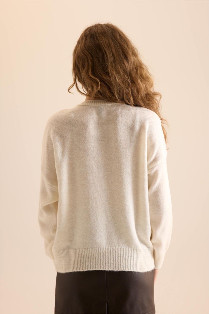 Kadın Bej Oversize Geniş Kalıp Düğmeli Yaka Triko Kazak