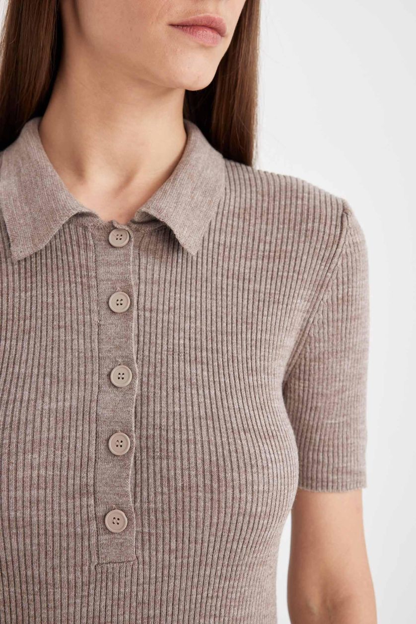 Kadın Vizon Fitted Polo Yaka Kısa Kollu Yırtmaçlı Midi Triko Elbise