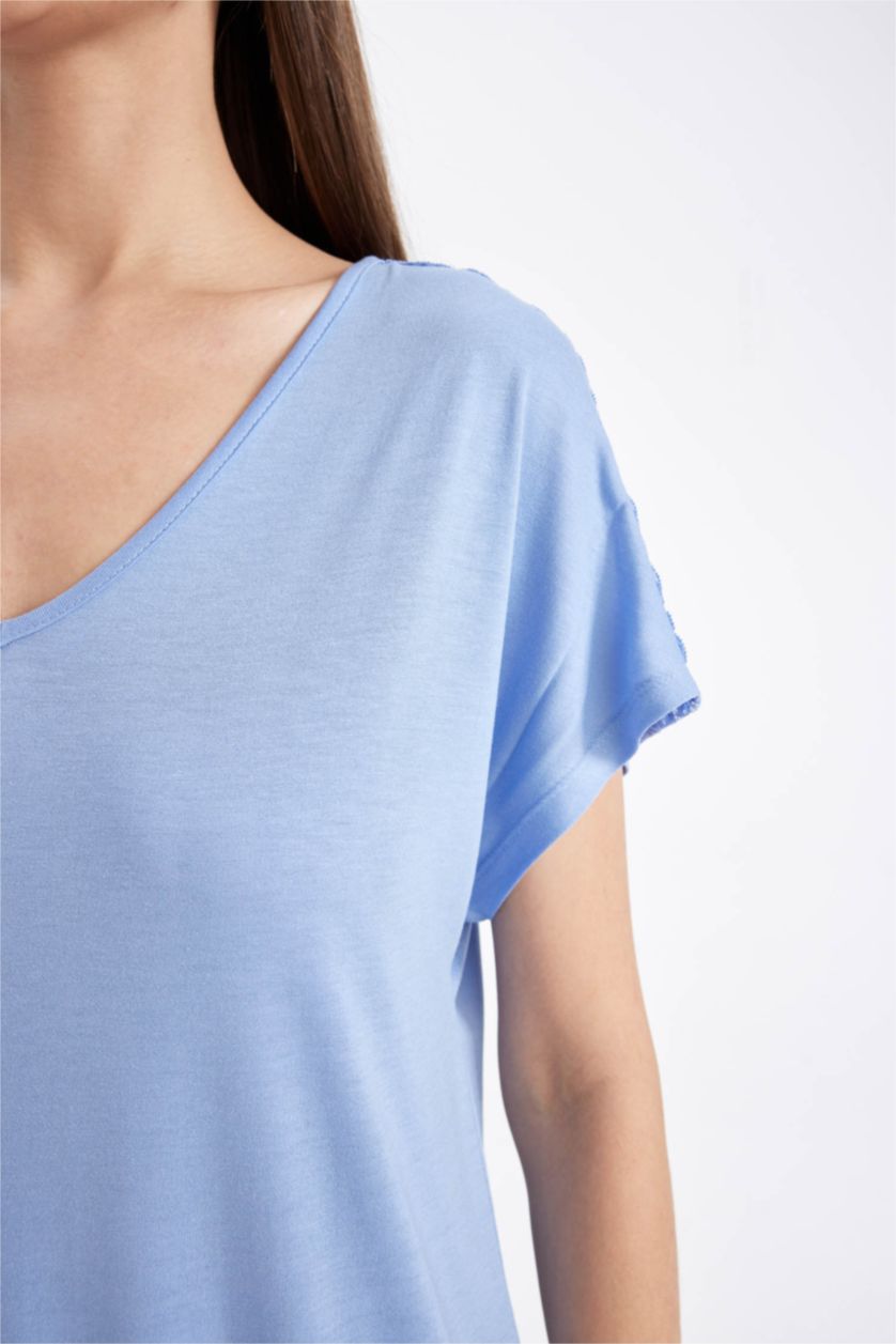 FEMME Bleu Chemise de nuit en Viscose à coupe régulière et Col en V