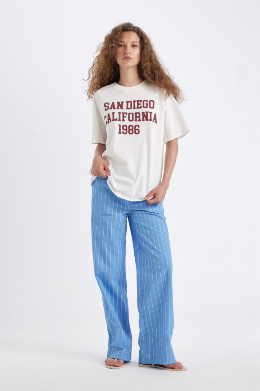 Kadın Kırık Beyaz Oversize Geniş Kalıp Bisiklet Yaka Baskılı Kısa Kollu Tişört