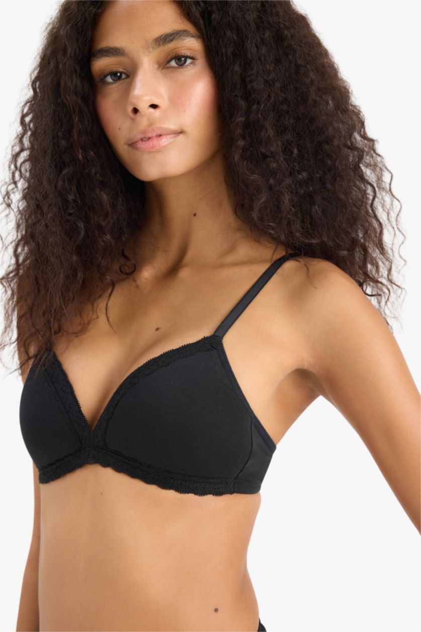 Woman Black Fall in Love With Lace First Bra
