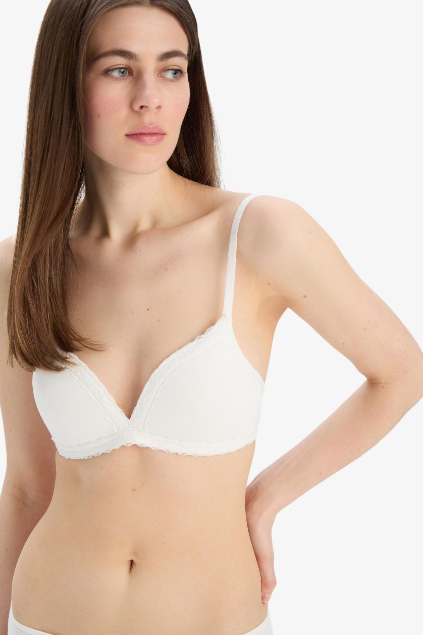 Kadın Kırık Beyaz Pedli Dantel Detaylı Bra