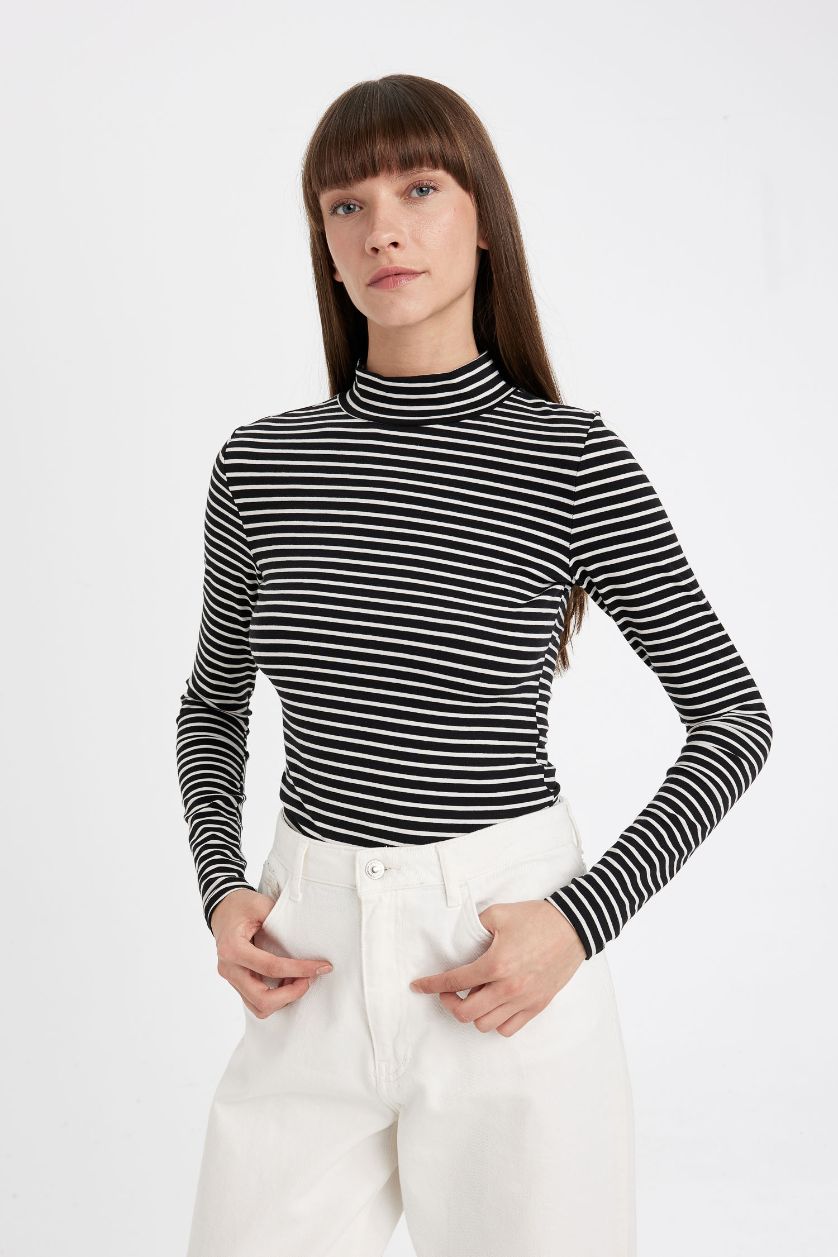 Kadın Siyah Slim Fit Dar Kesim Yarım Balıkçı Yaka Çizgili Uzun Kollu Tişört