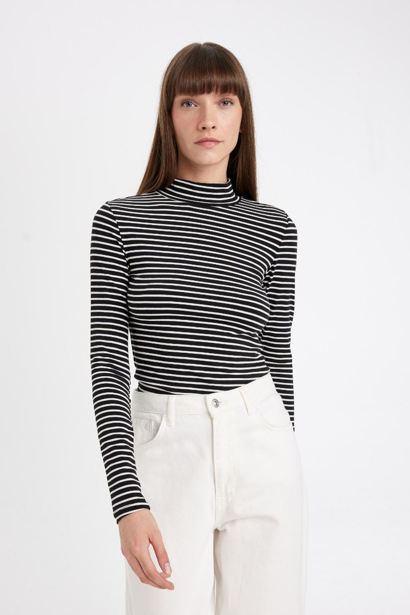 Kadın Siyah Slim Fit Dar Kesim Yarım Balıkçı Yaka Çizgili Uzun Kollu Tişört