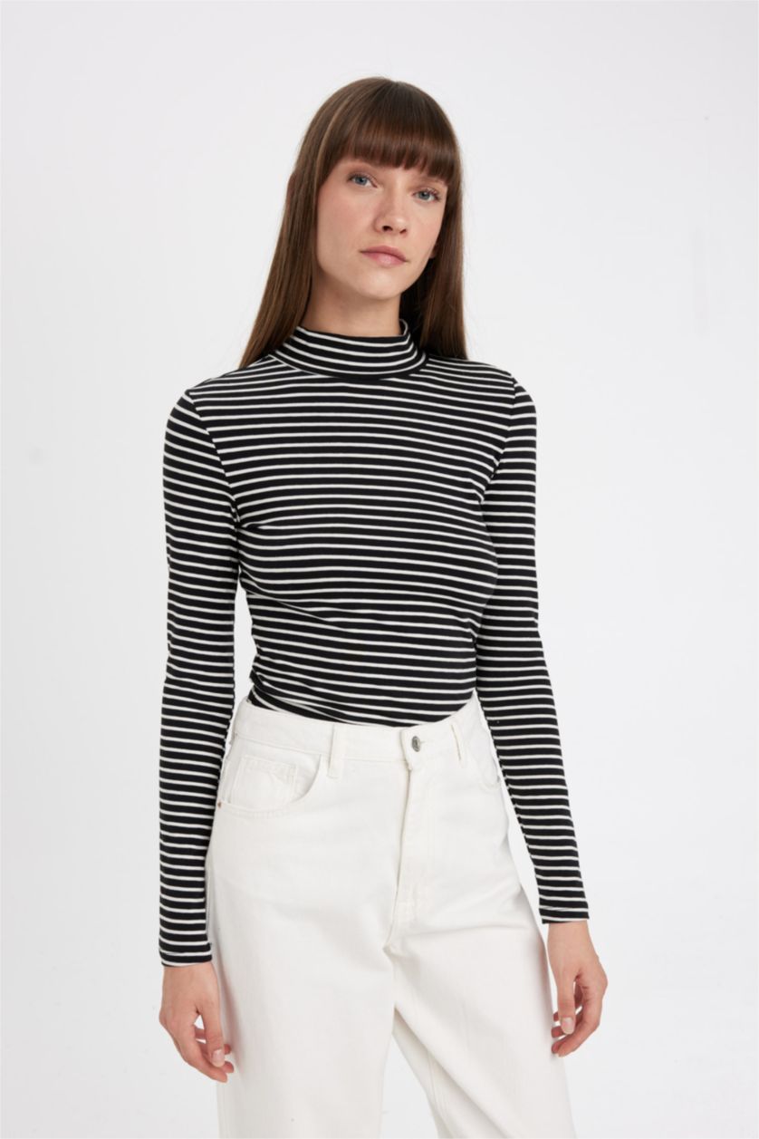 Kadın Siyah Slim Fit Dar Kesim Yarım Balıkçı Yaka Çizgili Uzun Kollu Tişört