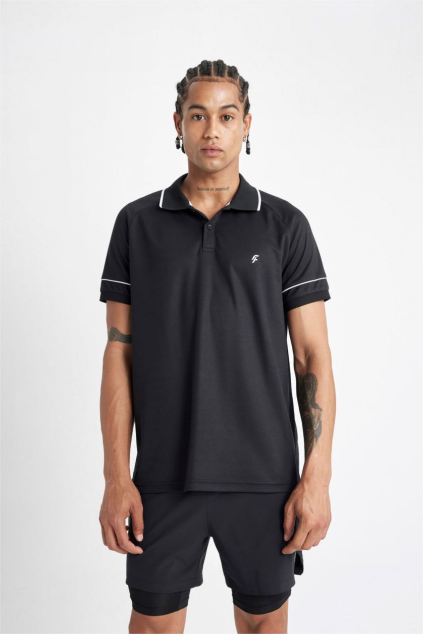 Man Black Slim Fit Polo Collar Pique Polo T-Shirt