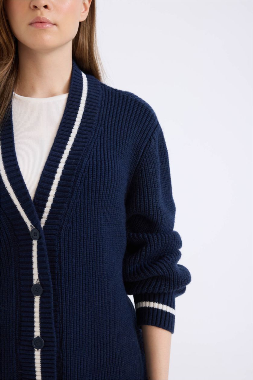 Kadın Lacivert Regular Fit V Yaka Basic Düz Düğmeli Triko Hırka