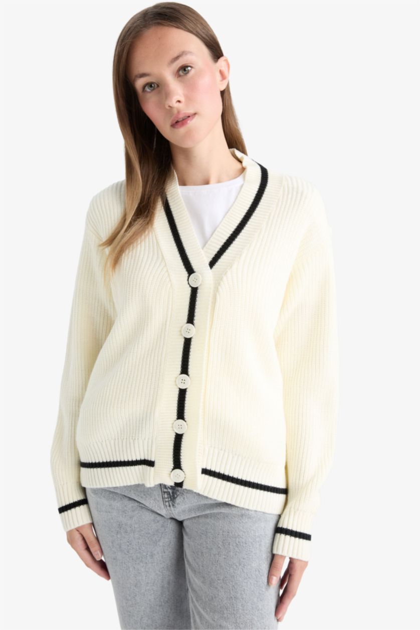 FEMME Écru Cardigan en tricot à col en V à coupe régulière